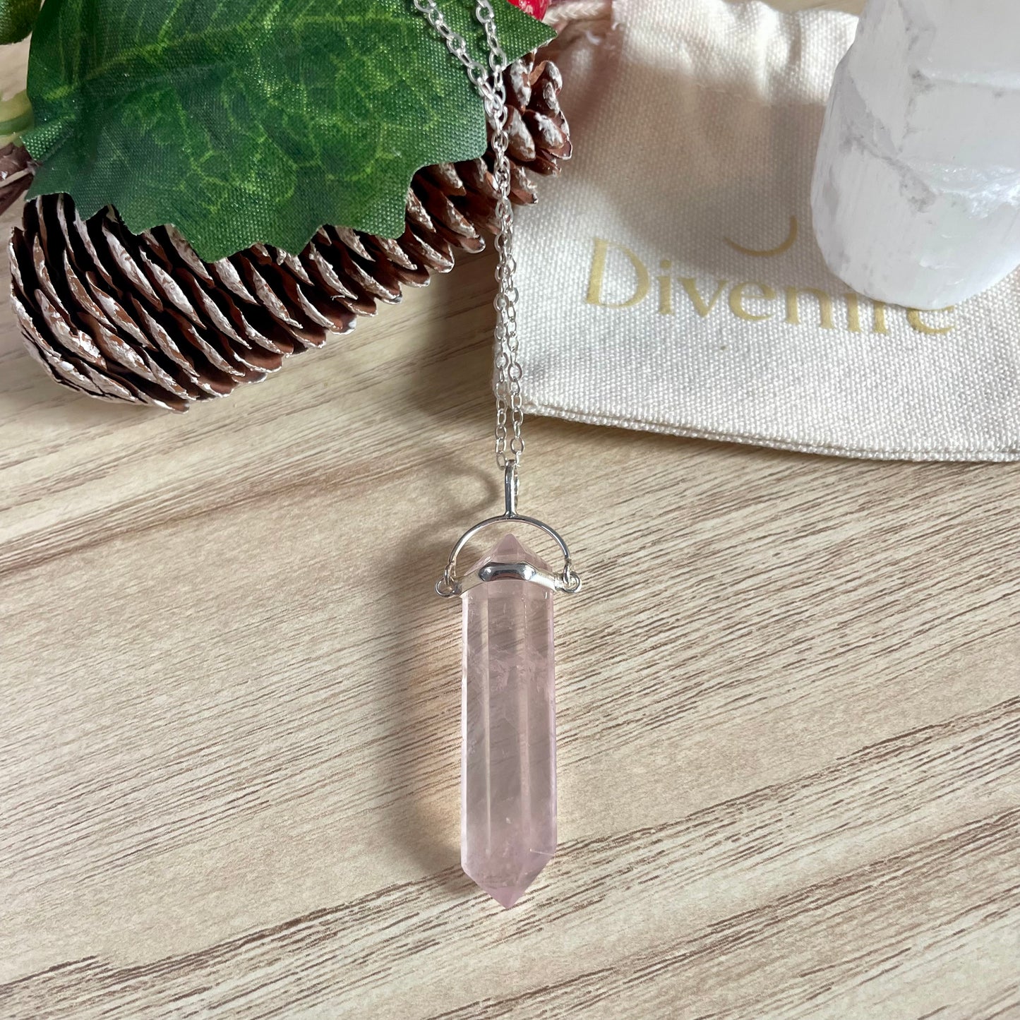 Colgante de Cuarzo Rosa | Amuleto de Amor Propio